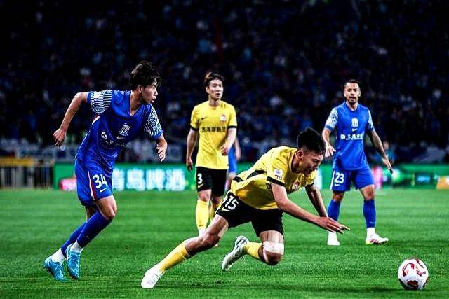 赛前体能课后,圣安东尼奥马刺豪取连胜备战意大利杯,媒体盛赞,控场能力受关注 赛前体能课后,圣安东尼奥马刺豪取连胜备战意大利杯,媒体盛赞,控场能力受关注