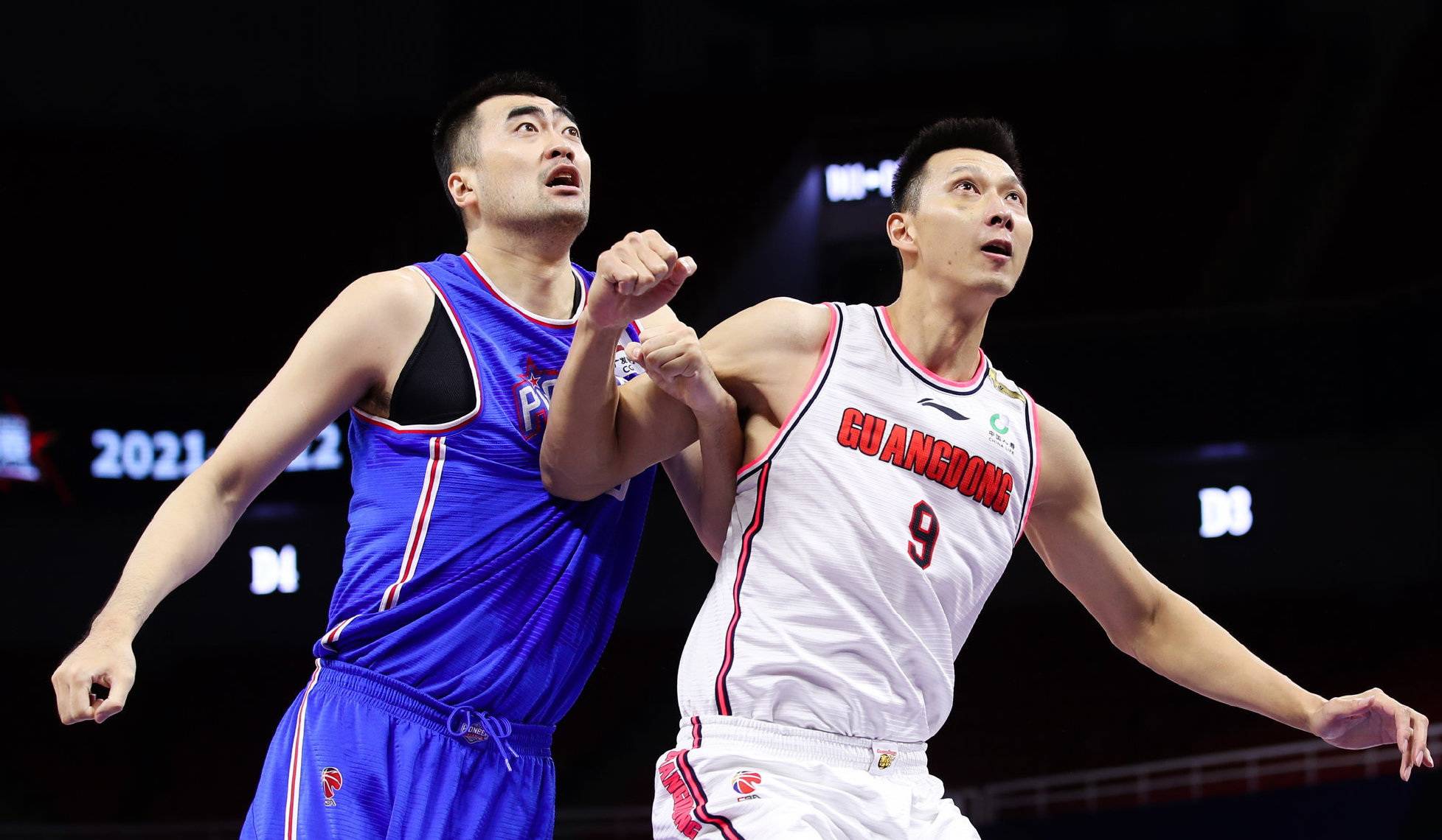 埃因霍温内部会议纪要流出:转会期主帅复盘,CBA季后赛使命明确,医务组通报恢复(埃因霍温vs尤文图斯) 埃因霍温内部会议纪要流出:转会期主帅复盘,CBA季后赛使命明确,医务组通报恢复(埃因霍温vs尤文图斯)