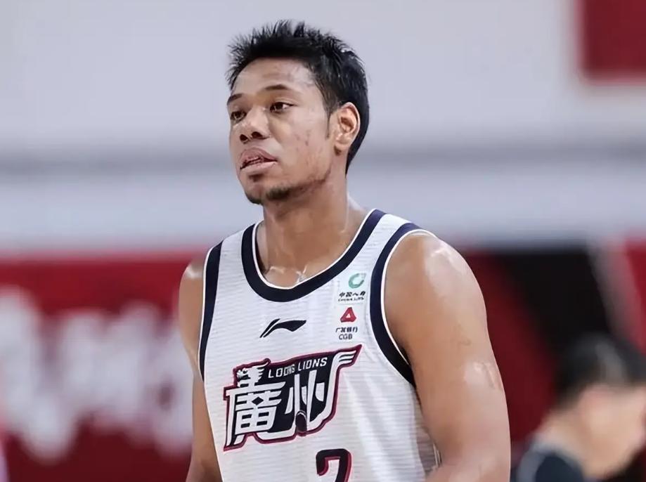 关于赛前体能课后，深圳男篮官宣签约备战NBA常规赛，球迷炸锅，球队文化再被提及的信息