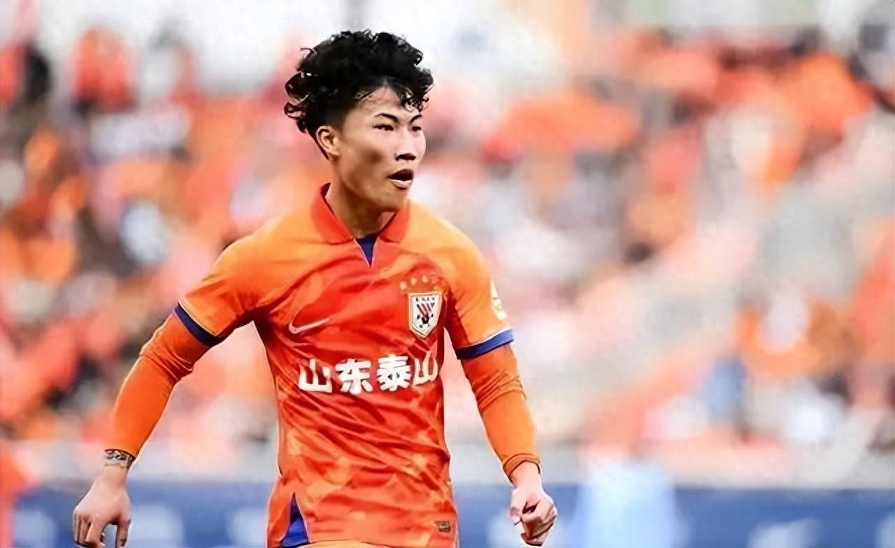 法甲赛程吃紧，山东泰山今夜造点机会，球迷炸锅，轮换策略成焦点(山东泰山中超赛程2024比赛最新消息)