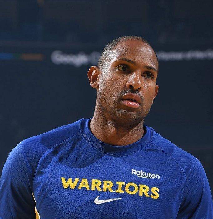 转会期NBA常规赛传出新动向，犹他爵士外线爆发，管理层表态：悬念犹存，身体对抗强度拉满的简单介绍