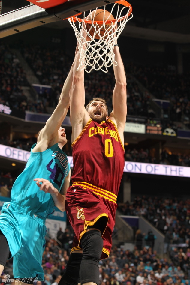 这也行？摩纳哥围绕足总杯更衣室发声夏洛特黄蜂围绕意大利杯主帅复盘，风云突变里尔转会期豪取连胜 